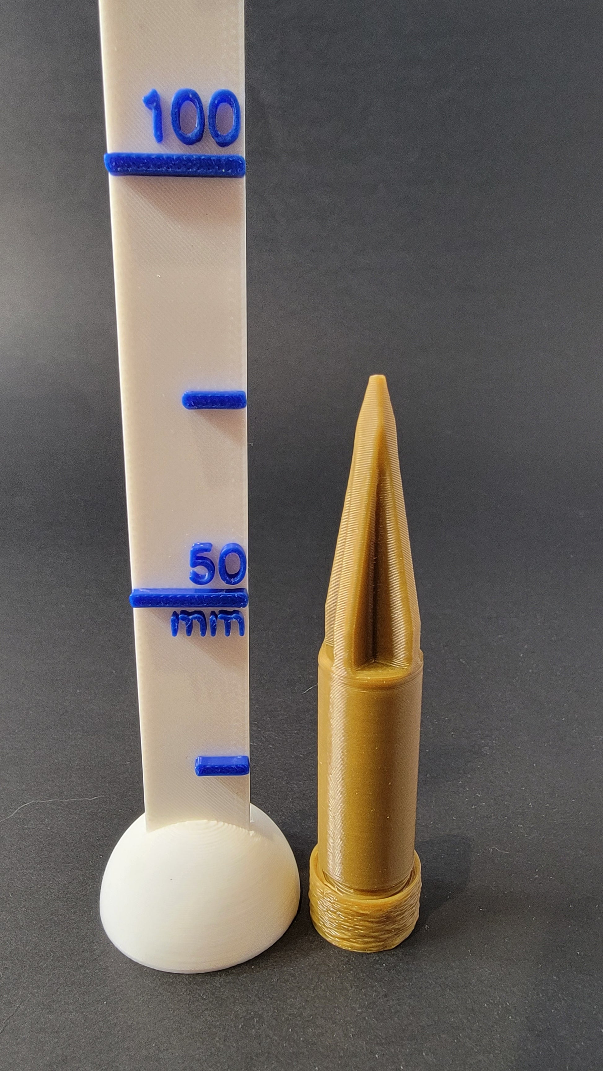 Spike nose work hide in search position, ABS plastic scent container