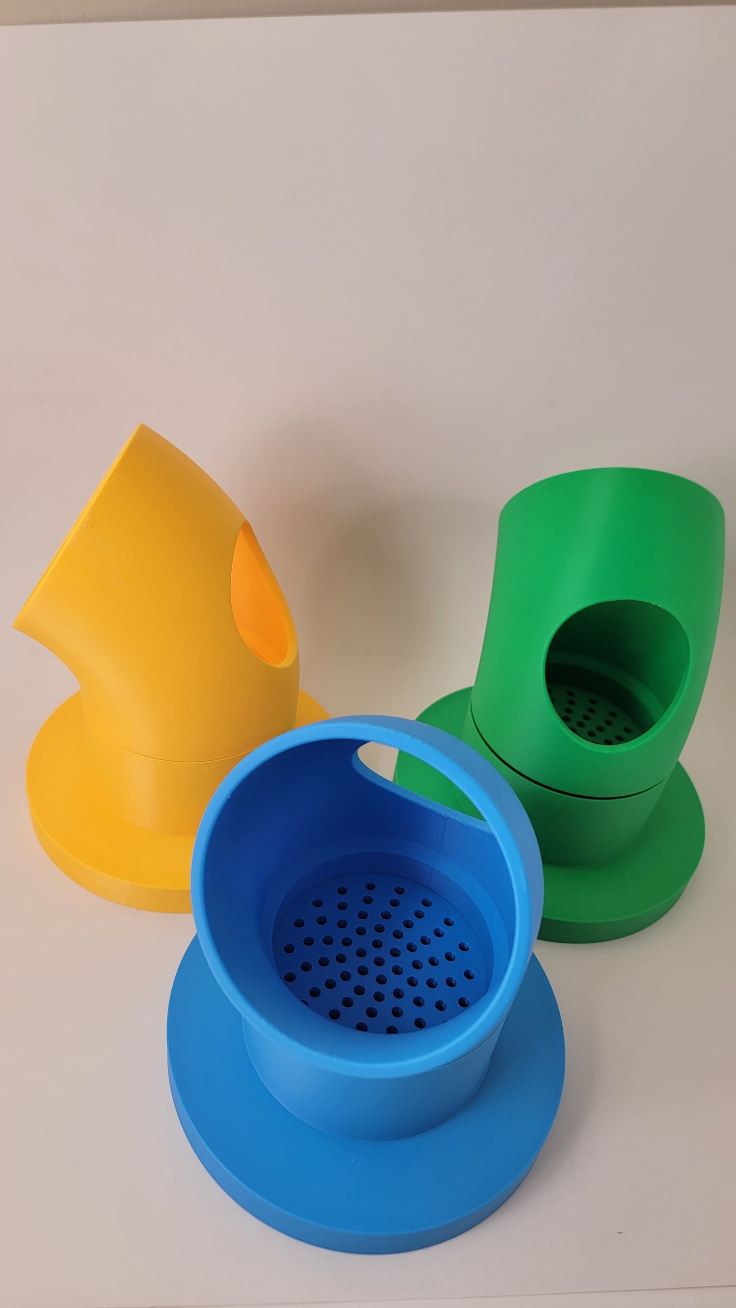 Scent pairing pipes for K9 nose work training, odour introduction equipment